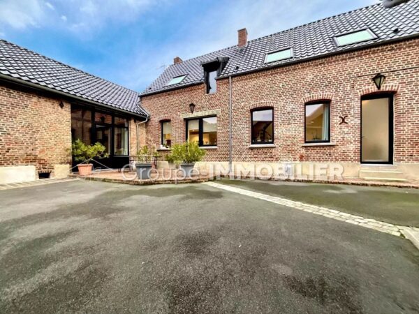 (Ref.350) À VENDRE : Bien d’exception - SEMI PLAIN-PIEDS, ferme au carré entièrement rénovée - FENAIN - Image 15