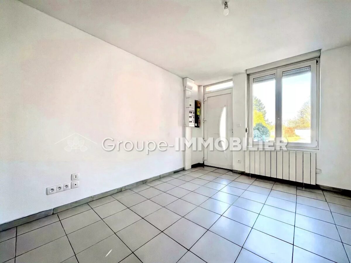 (Ref.26) NOUVEAUTÉ EN LOCATION – MAISON - 1 CHAMBRE ET 1 BUREAU AVEC UNE COUR À Auberchicourt