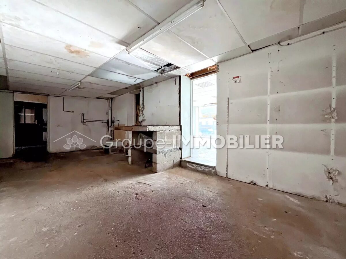 (Ref.433) À vendre – Immeuble à usage commercial au cœur d’Arleux – Image 8