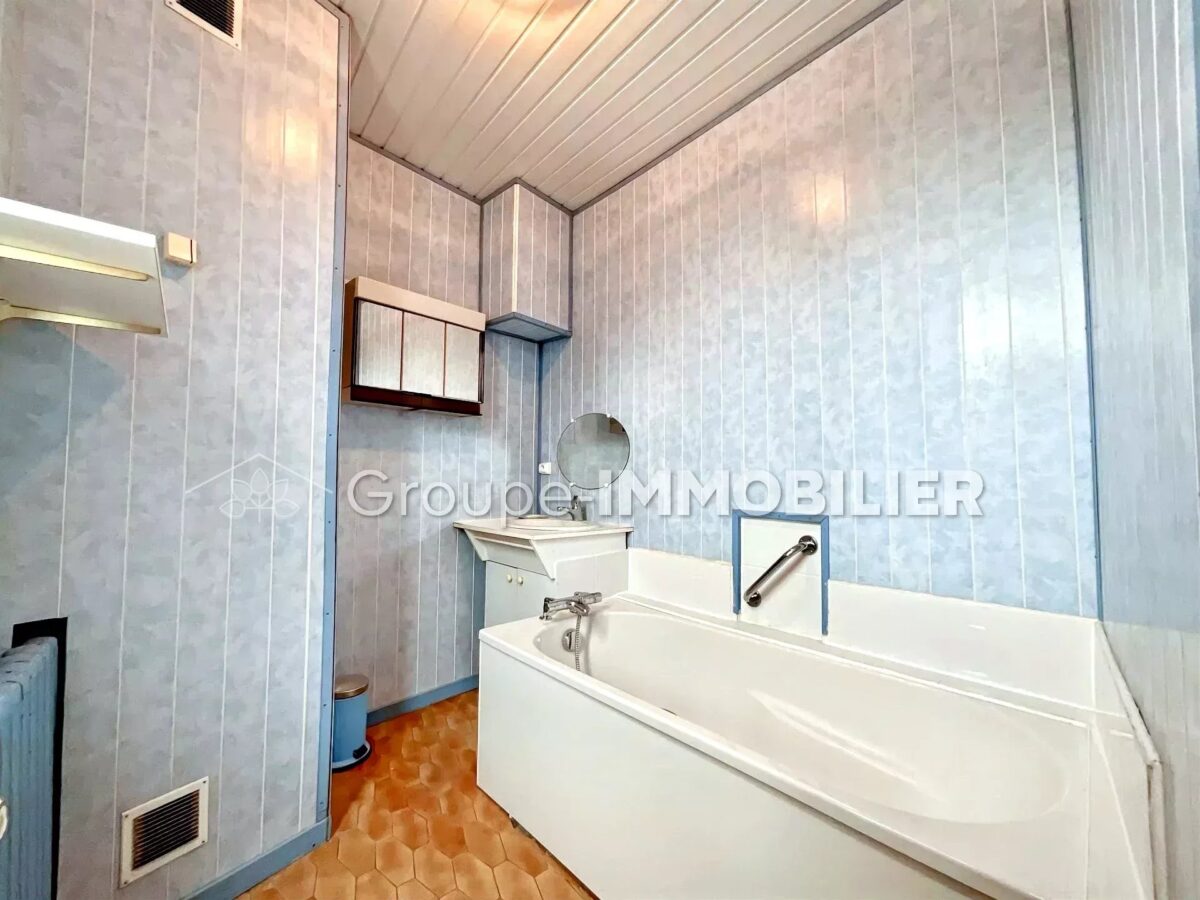 (Ref.441) A Erre : Maison  avec garage et jardin – Image 7