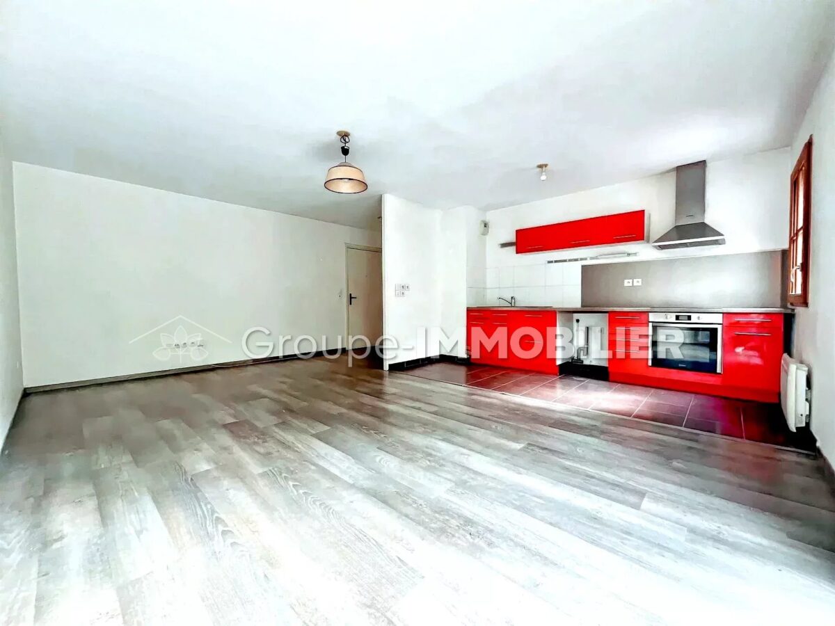 (Ref.424) À vendre – Appartement T3 au 1er étage - au top de l’emplacement à Valenciennes – Image 2