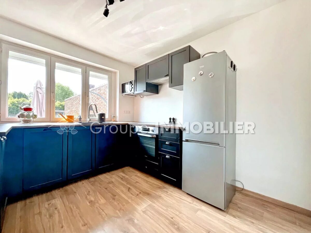 (Ref.430) À vendre : Maison semi-mitoyenne entièrement rénovée à Saint-Amand-les-Eaux, quartier recherché ! – Image 4