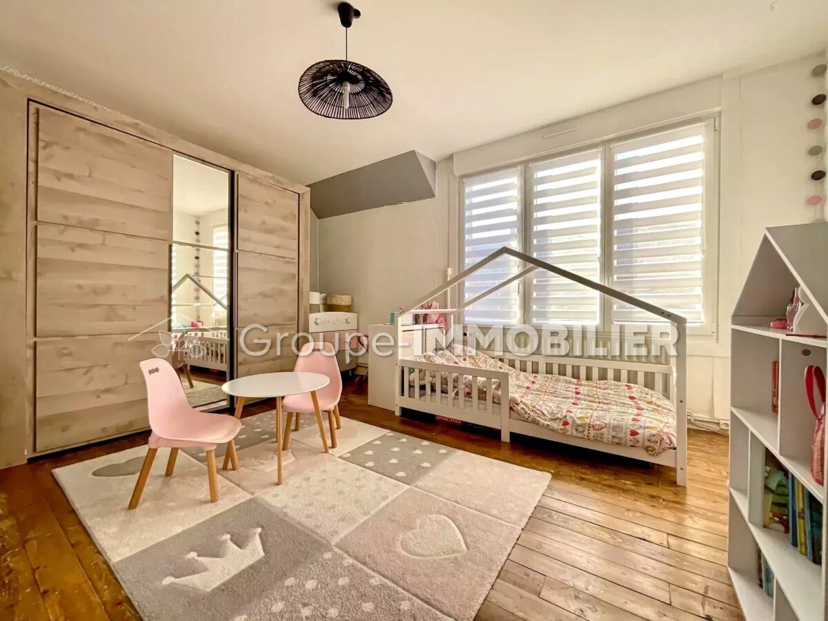 (Ref.452) Maison mitoyenne  3 chambres avec terrasse et jardin – Image 4