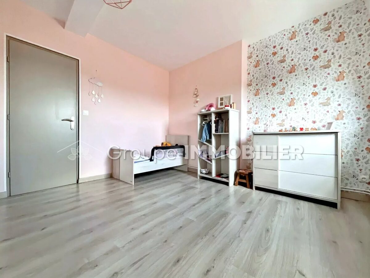 (Ref.445) Maison mitoyenne 4 chambres + jardin – Image 9