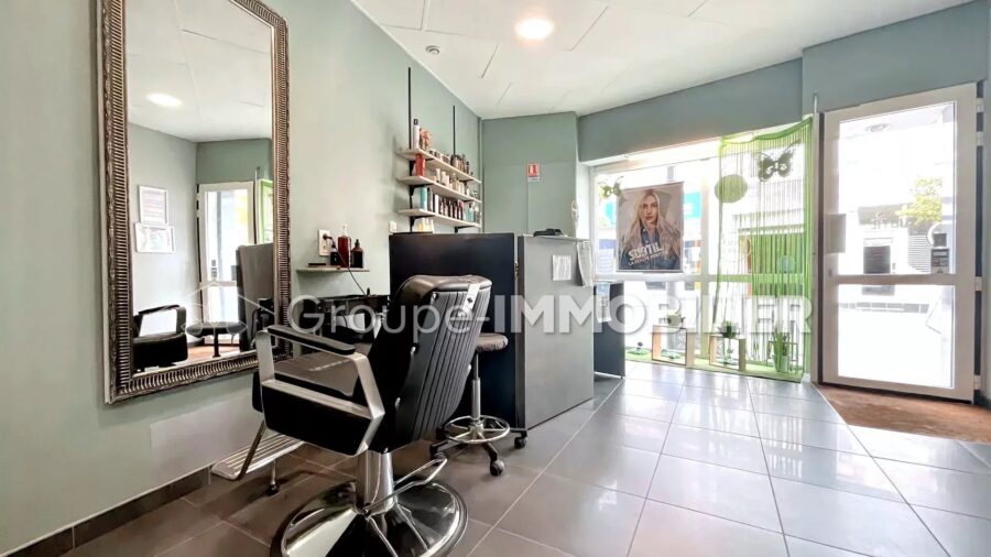 (Ref.443) LOCAL COMMERCIAL  - CENTRE VILLE DE SOMAIN