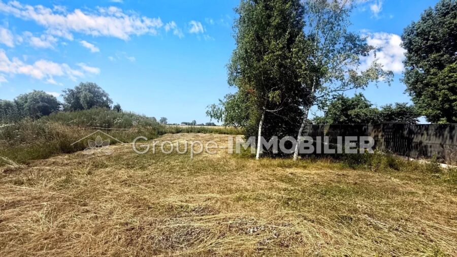 (Ref.447) Terrain viabilisé à FAUMONT