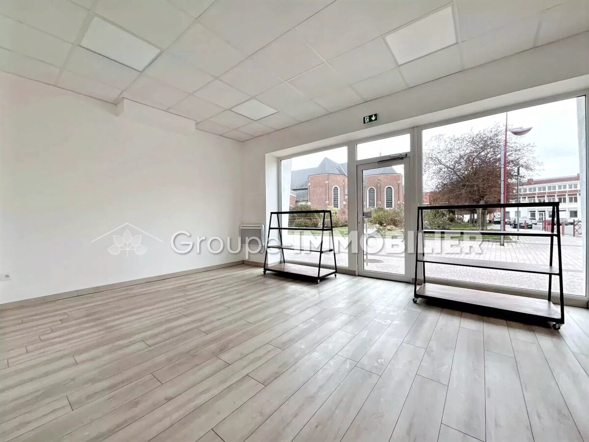 (Ref.32) NOUVEAUTÉ - LOCAL COMMERCIAL À LOUER - CENTRE DE SOMAIN – Image 2