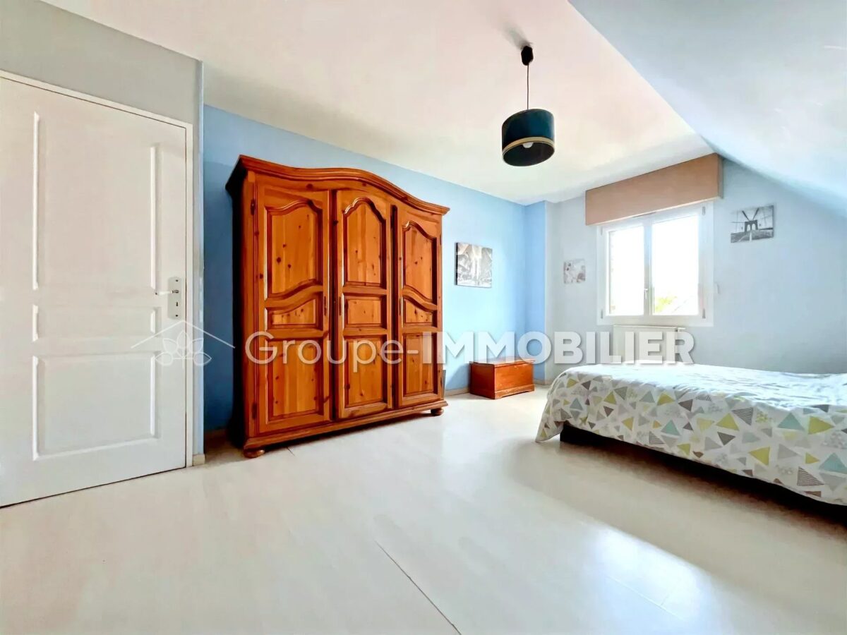 (Ref.484) Pavillon Brique individuel en semi plain-pied avec piscine – Image 6