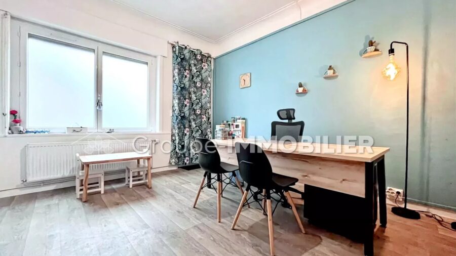 (Ref.31) NOUVEAUTÉ - BUREAU PROFESSIONNEL À LOUER SUR SOMAIN