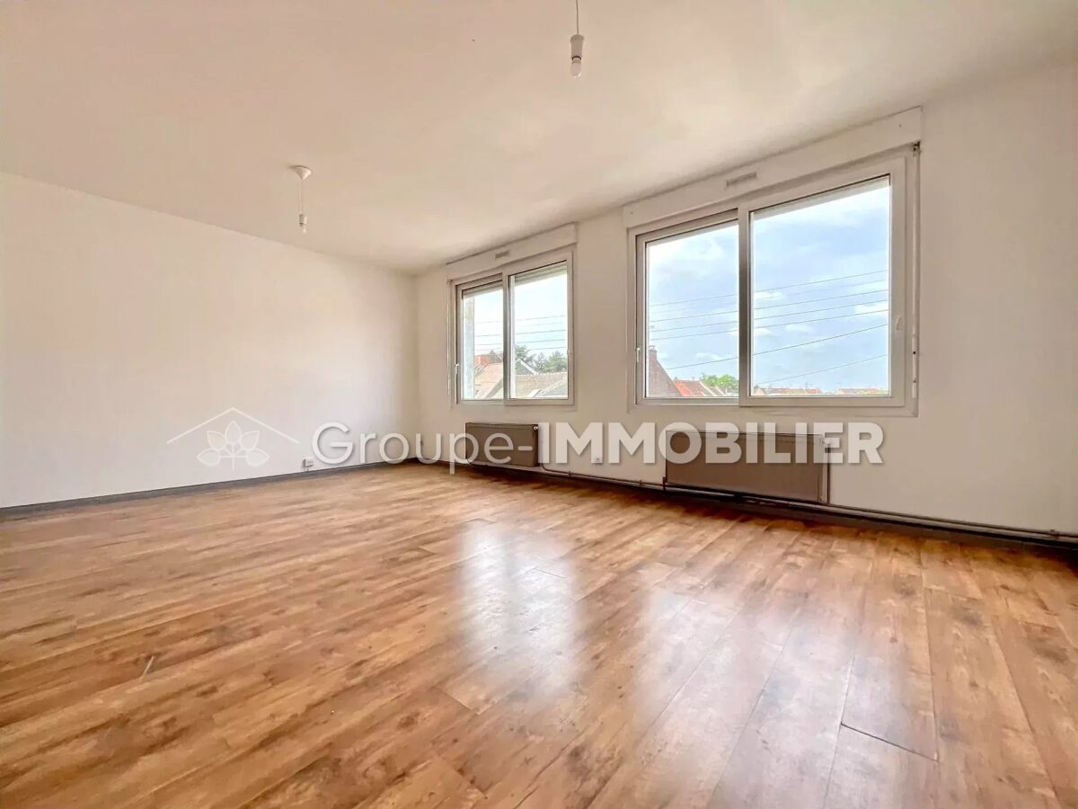 (Ref.28) APPARTEMENT DUPLEX 1ER ÉTAGE - 3 CHAMBRES - CENTRE VILLE DE SOMAIN – Image 4