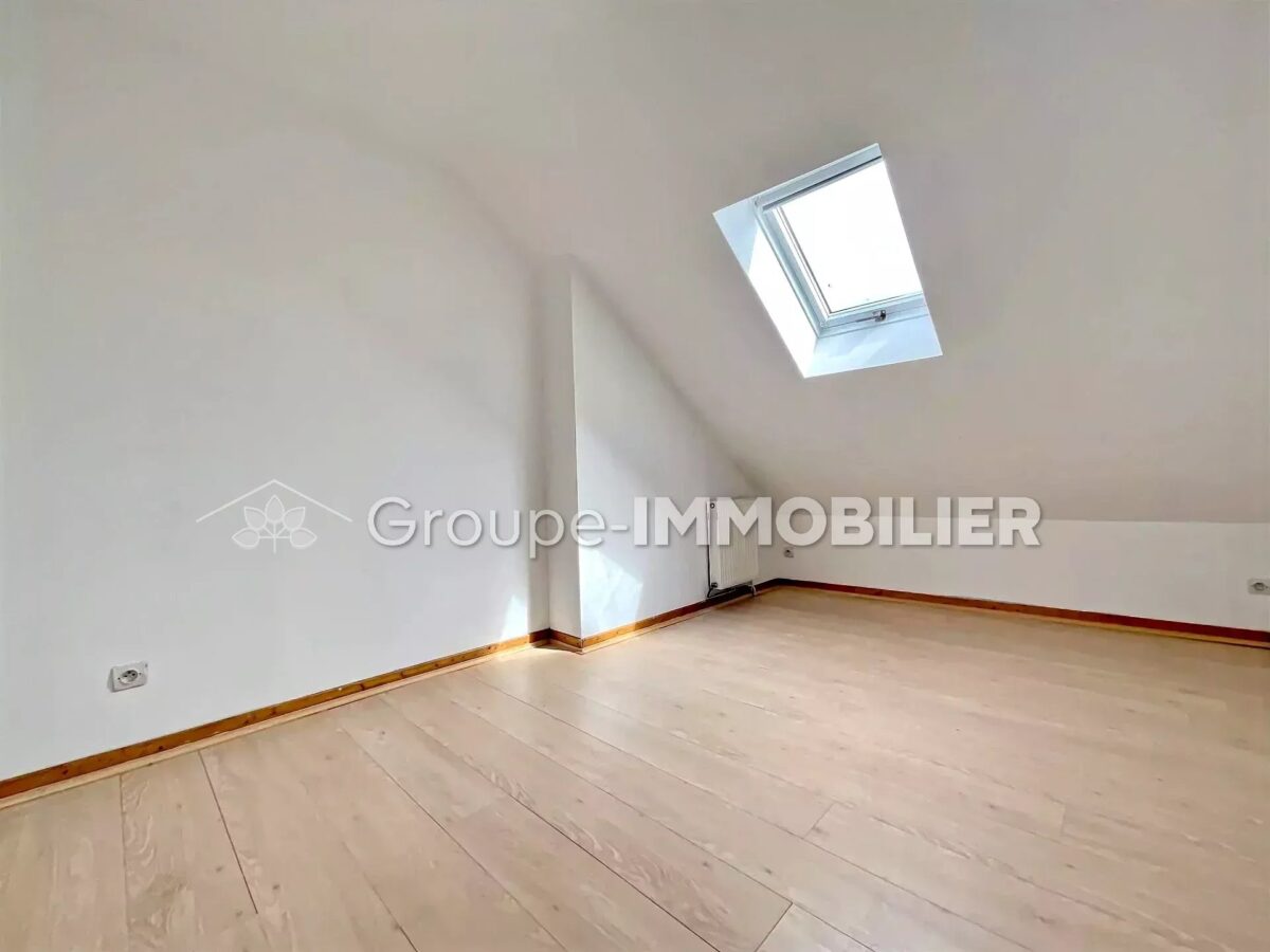 (Ref.28) APPARTEMENT DUPLEX 1ER ÉTAGE - 3 CHAMBRES - CENTRE VILLE DE SOMAIN – Image 6