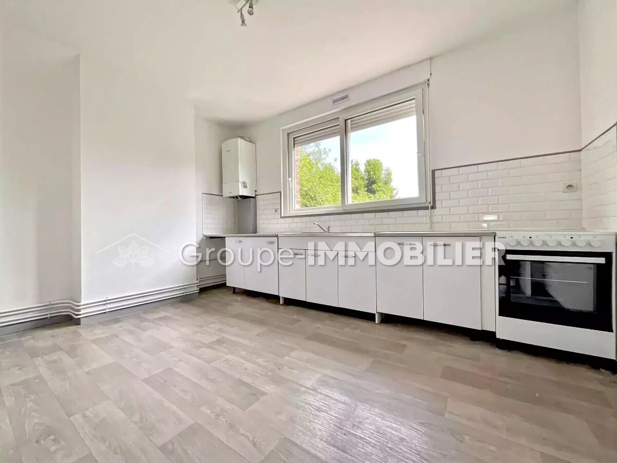 (Ref.28) APPARTEMENT DUPLEX 1ER ÉTAGE - 3 CHAMBRES - CENTRE VILLE DE SOMAIN