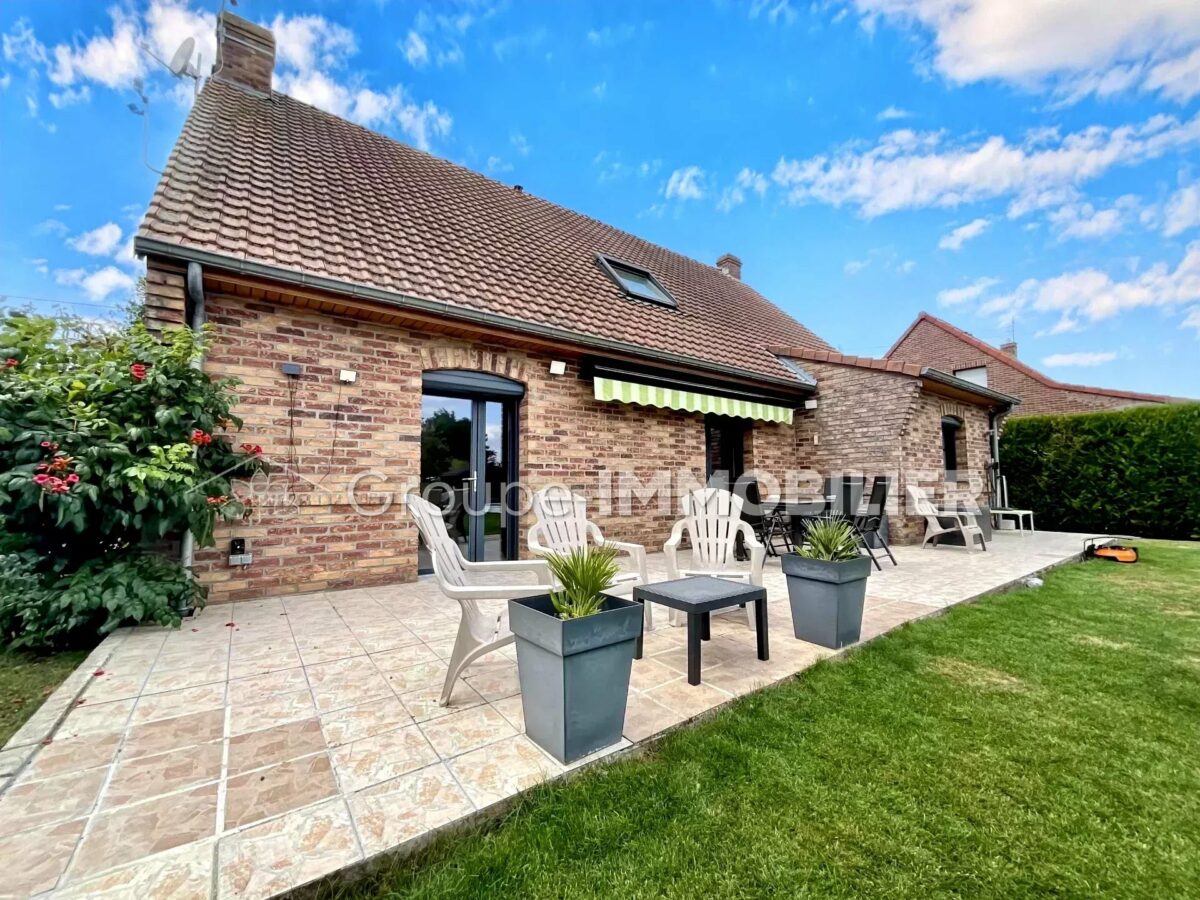 (Ref.484) Pavillon Brique individuel en semi plain-pied avec piscine – 6 PIÈCES – 166 m² – FENAIN – Image 2