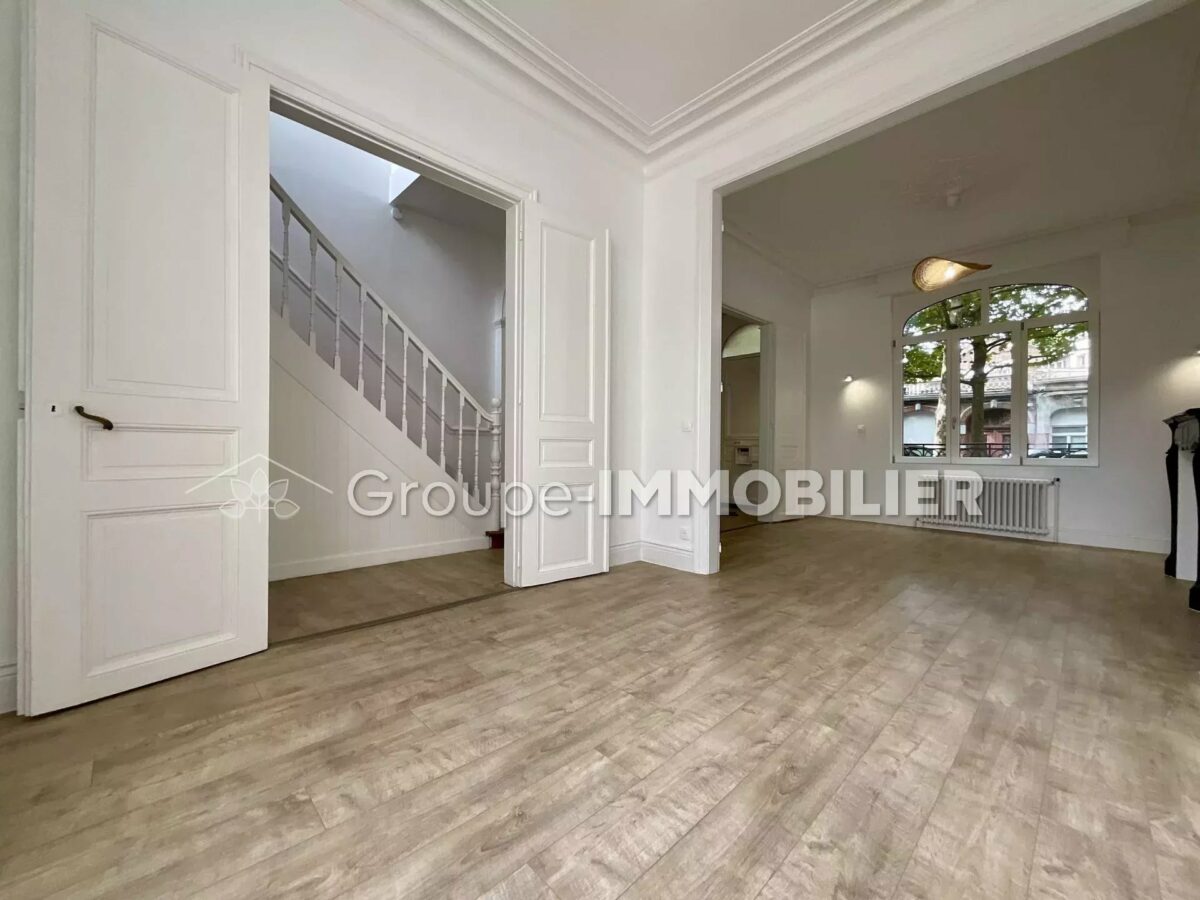 (Ref.514) Maison Bourgeoise Rénovée – Centre-ville de Valenciennes – 5 PIÈCES – 138 m² – VALENCIENNES