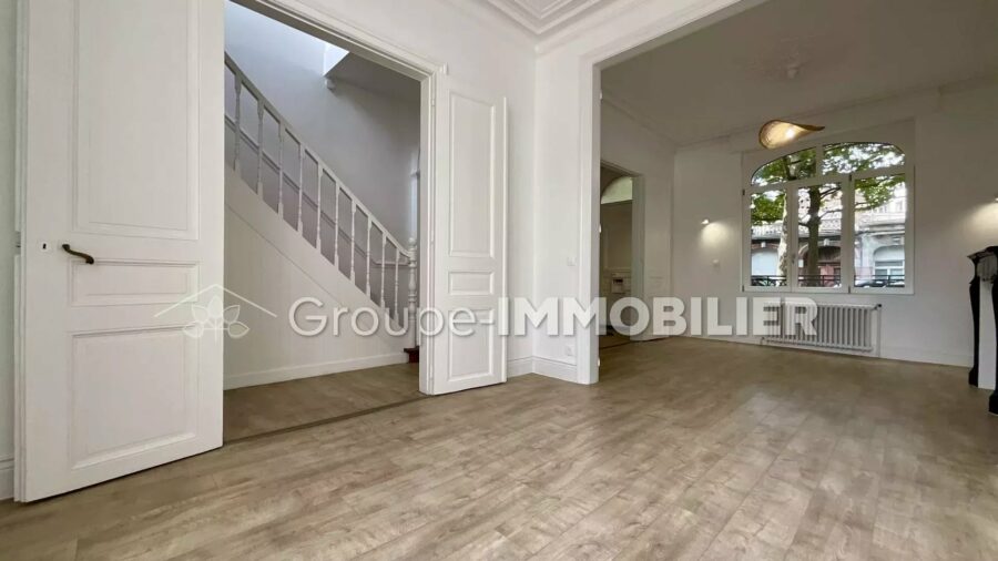 (Ref.514) Maison Bourgeoise Rénovée – Centre-ville de Valenciennes – 5 PIÈCES – 138 m² – VALENCIENNES