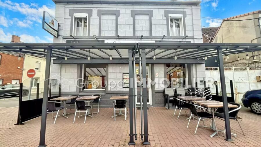 (Ref.526) À VENDRE – MURS COMMERCIAUX ET FOND DE COMMERCE – FRITERIE AVEC LICENCE IV ET TERRASSE – WALLERS – 1 PIÈCES – 114 m² – WALLERS