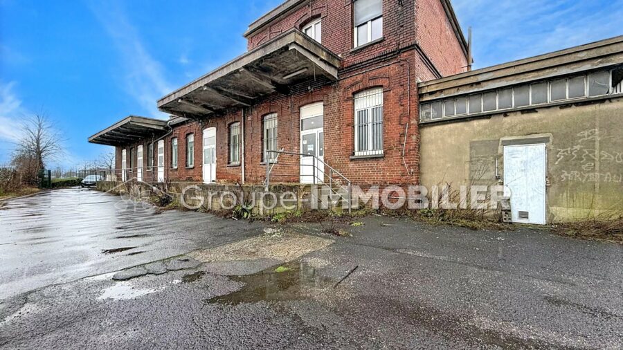 (Ref.557) Bâtiment industriel sur la commune de SOMAIN – 1 PIÈCES – 286 m² – SOMAIN